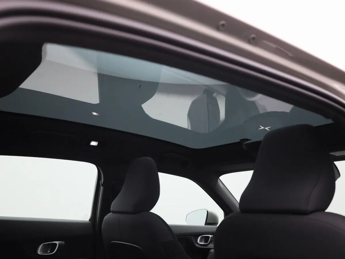 Long Range Single Motor | Automaat | Panorama dak | Virtual cockpit | Stoel/Stuur verwarming | Harman Kardon | Memory seat | Apple carplay/Android auto | Navigatie | Climate control | LMV | 