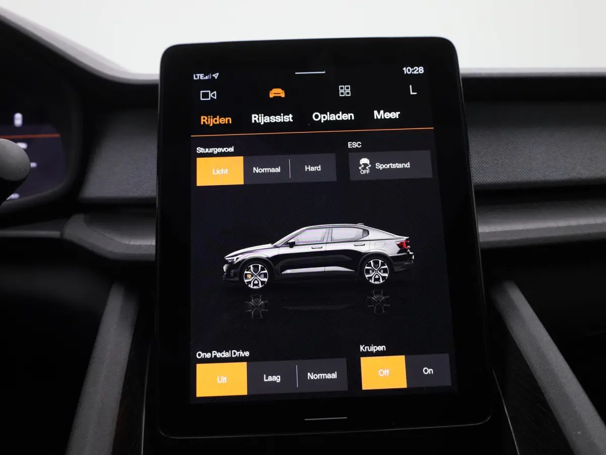 Long Range Single Motor | Automaat | Panorama dak | Virtual cockpit | Stoel/Stuur verwarming | Harman Kardon | Memory seat | Apple carplay/Android auto | Navigatie | Climate control | LMV | 