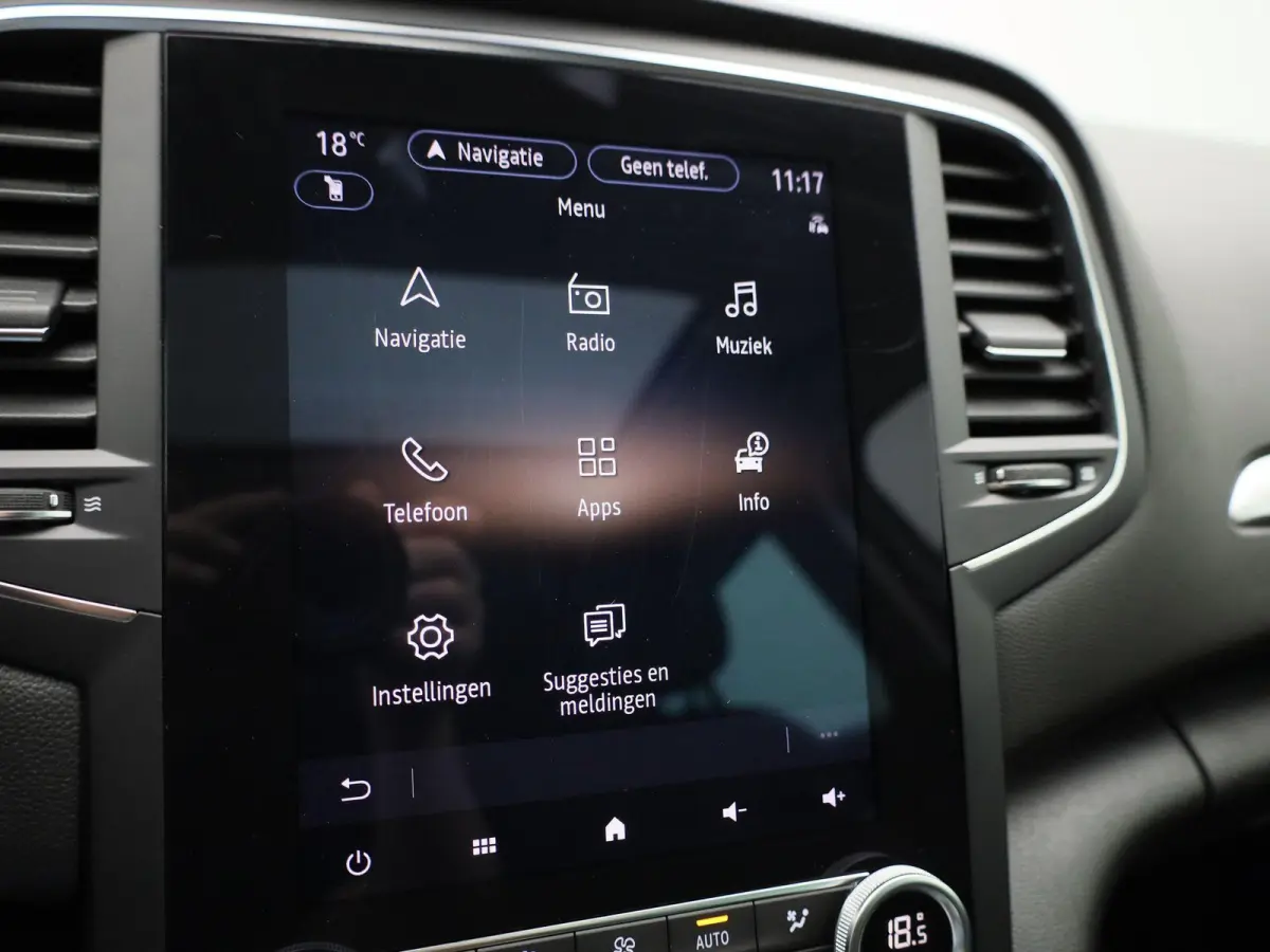 1.3 TCe Business Edition One | Trekhaak | Navigatie | Leder | Virtual cockpit | Apple Carplay / Android Auto | Camera | Climate Control | Climate control | Stoel / Stuur verwarming | Lichtme