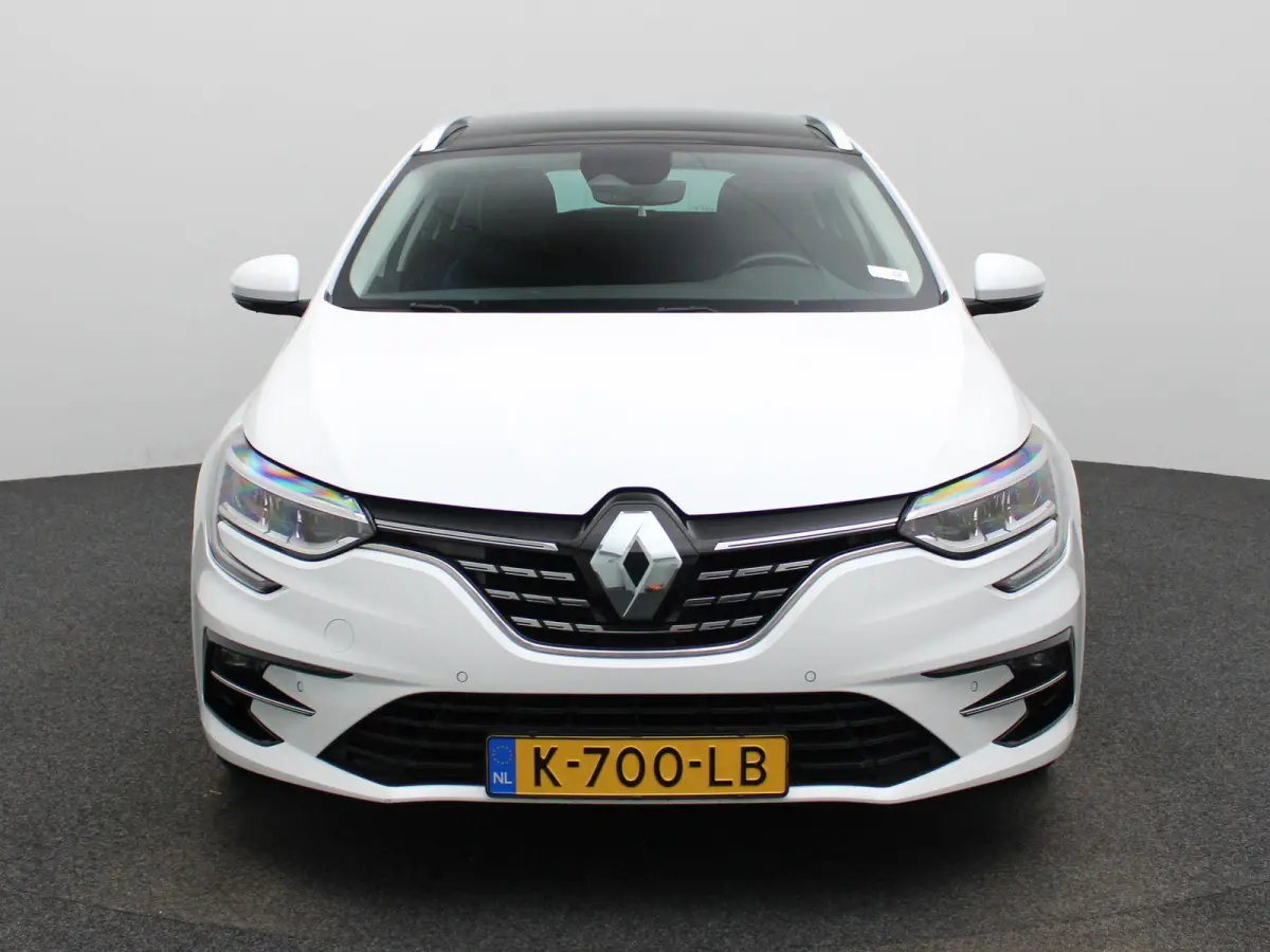 1.3 TCe Business Edition One | Trekhaak | Navigatie | Leder | Virtual cockpit | Apple Carplay / Android Auto | Camera | Climate Control | Climate control | Stoel / Stuur verwarming | Lichtme