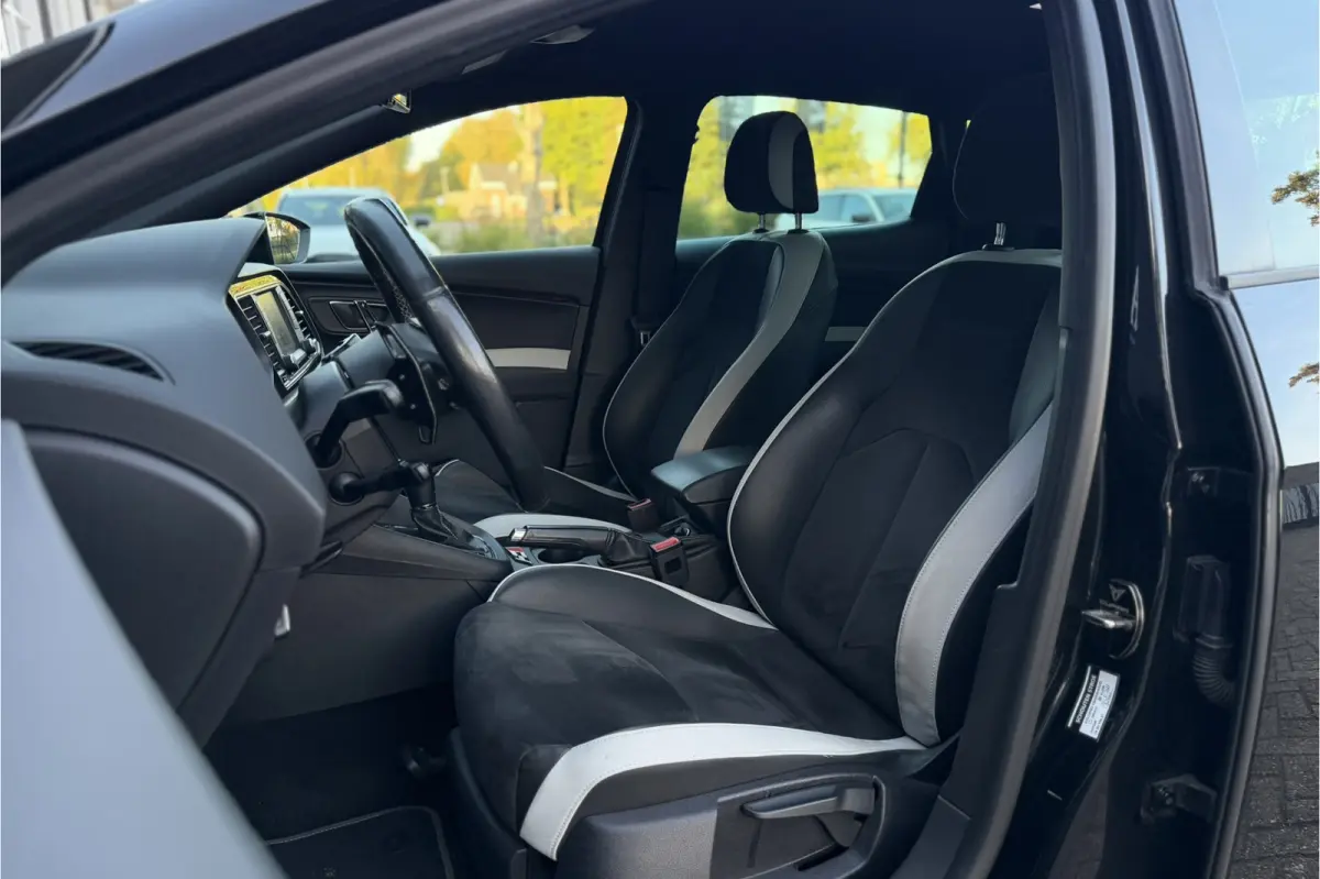 2.0 TSI Cupra 290 | SEAT Sound | Stoelverwarming | 19'' Inch | Adaptieve Cruise
