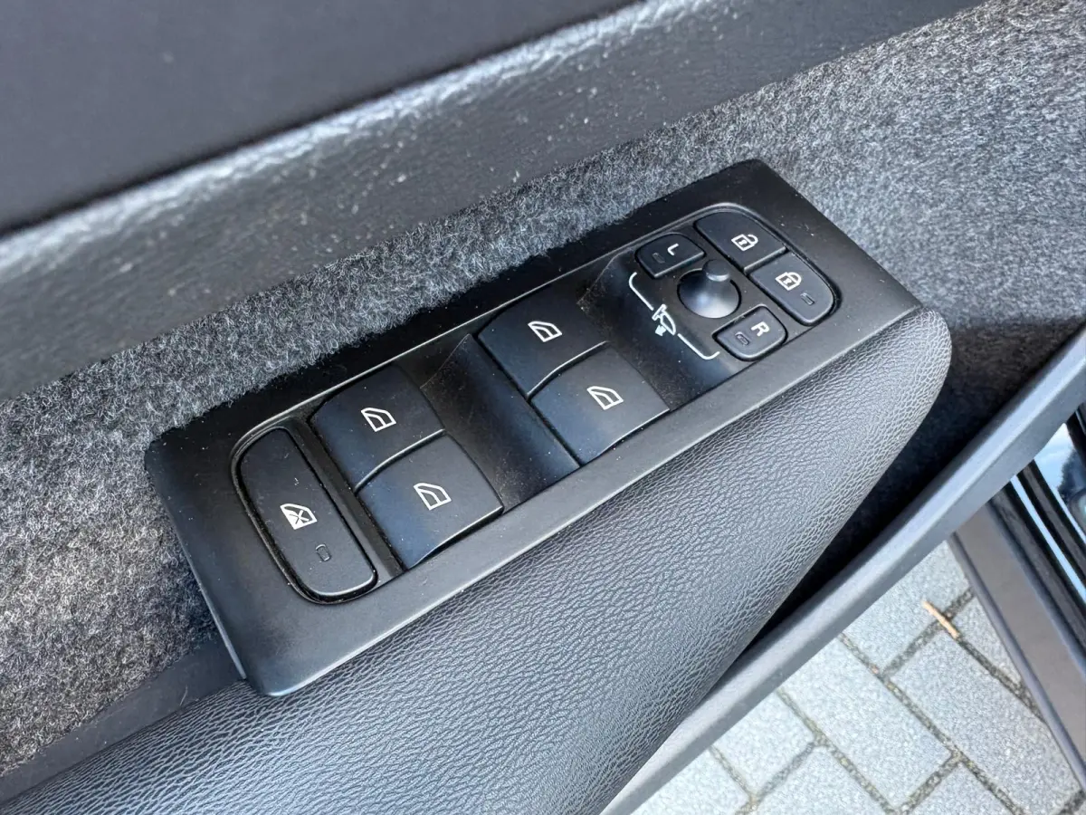 1.5 T4 R-Design Trekhaak/Memory-stoel/Panoramadak/Carplay-Android-auto/360camera