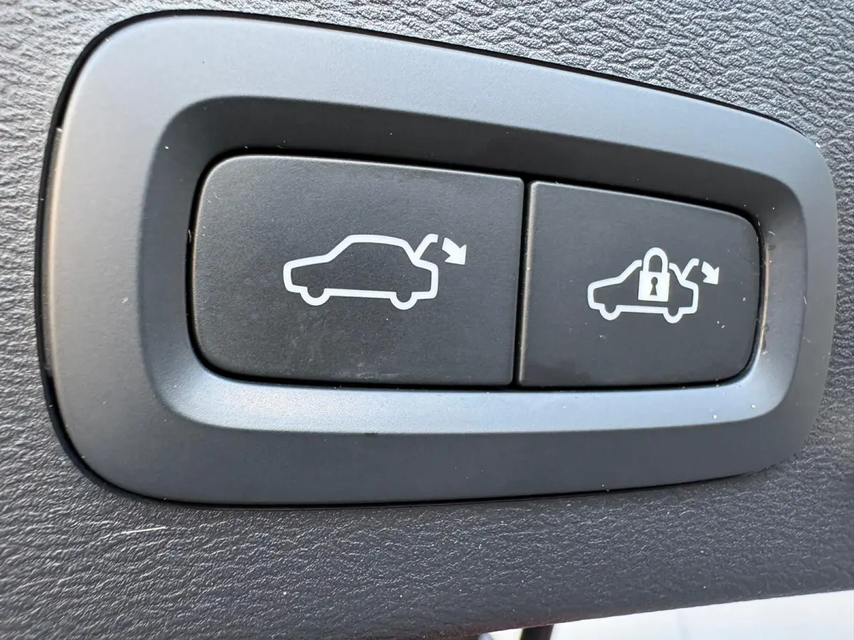 1.5 T4 R-Design Trekhaak/Memory-stoel/Panoramadak/Carplay-Android-auto/360camera
