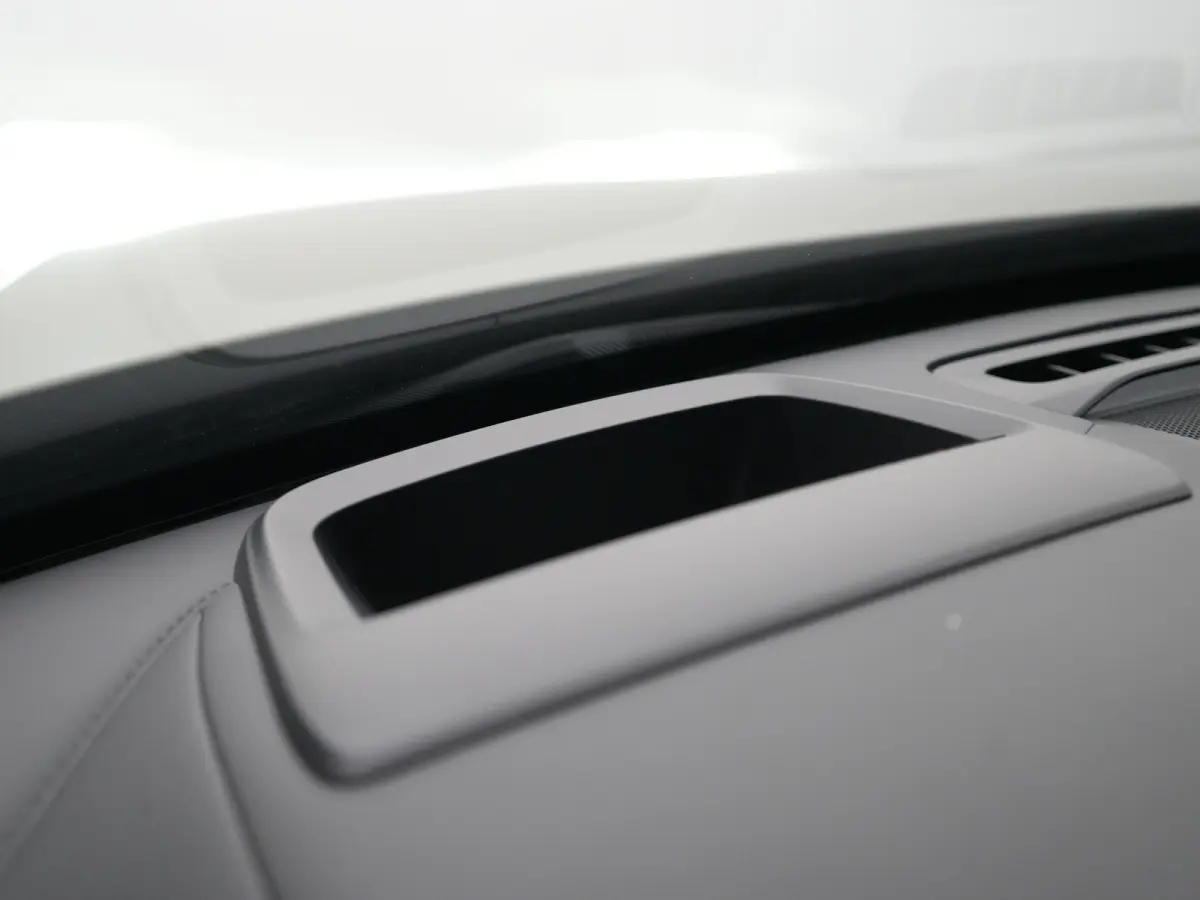 T8 Recharge AWD R-Design | Long Range | Wrap | Luchtvering | Bowers & Wilkins | 360° Camera | Head-Up | Panoramadak | Trekhaak