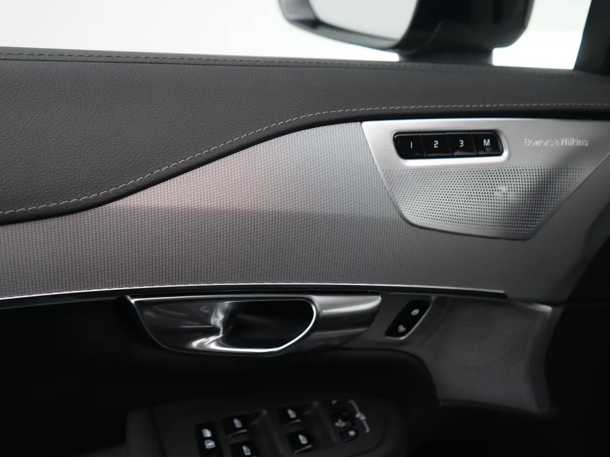 T8 Recharge AWD R-Design | Long Range | Wrap | Luchtvering | Bowers & Wilkins | 360° Camera | Head-Up | Panoramadak | Trekhaak