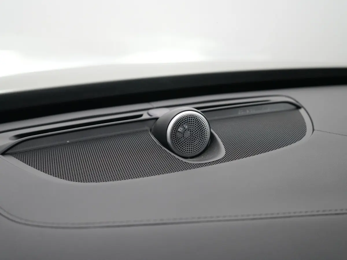 T8 Recharge AWD R-Design | Long Range | Wrap | Luchtvering | Bowers & Wilkins | 360° Camera | Head-Up | Panoramadak | Trekhaak