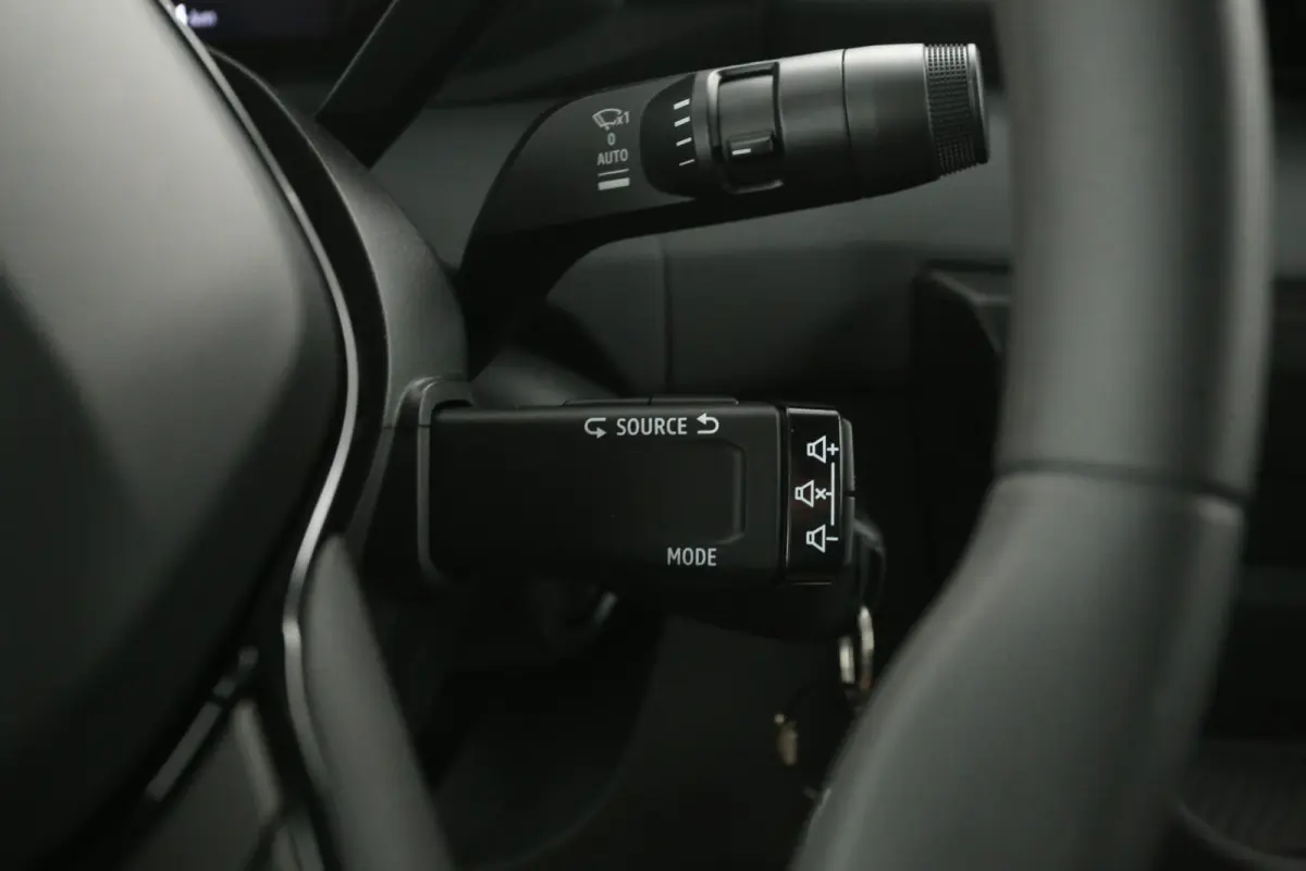 3.5t Long Range 87 kWh L2H2 | NIEUW | Snelladen | SOH 99% | Clima | Camera | Virtual | 3 Zits | Carplay | LED