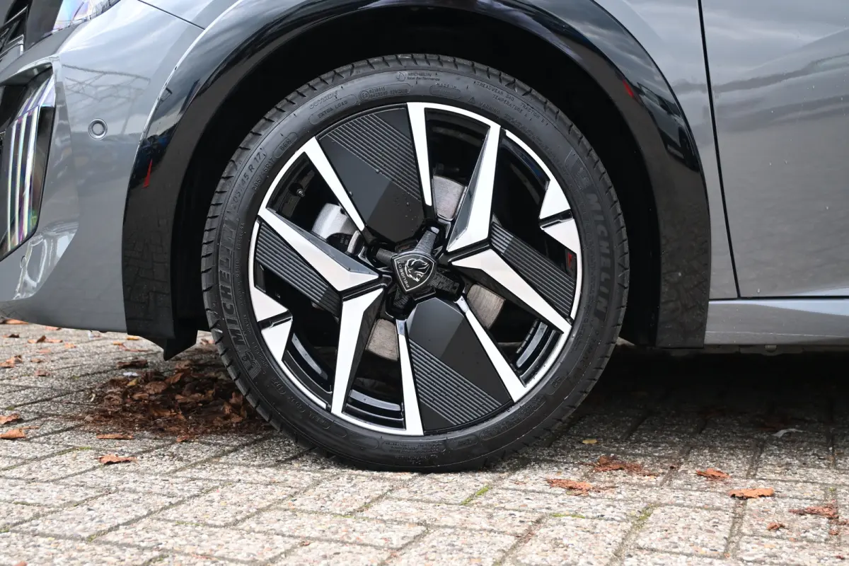 1.2 Hybrid 110 e-DCS6 GT tot 8 Jaar Garantie! | Navigatie | 360 Camera | Climate Control | Dodehoekdetectie | !!