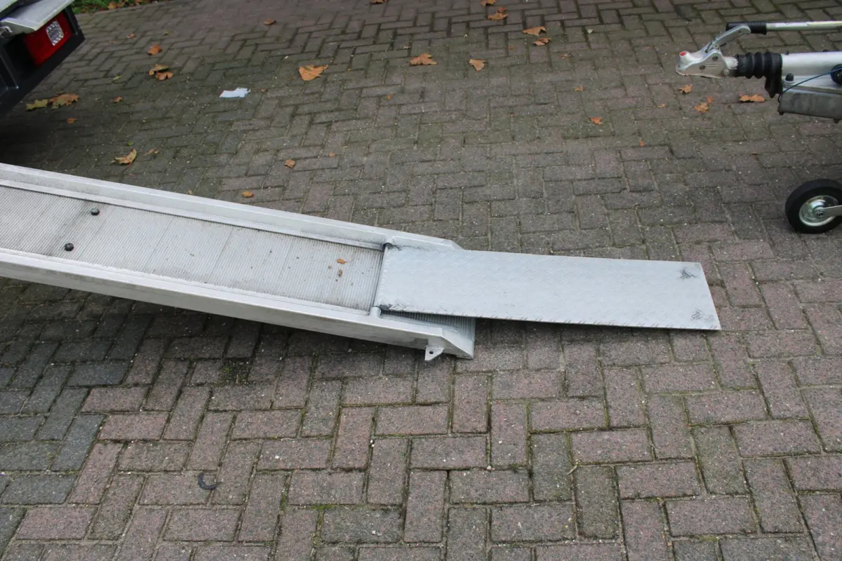 519 1.9 CDI L3 RWD met Tijhof aanhanger en Tijhof opbouw