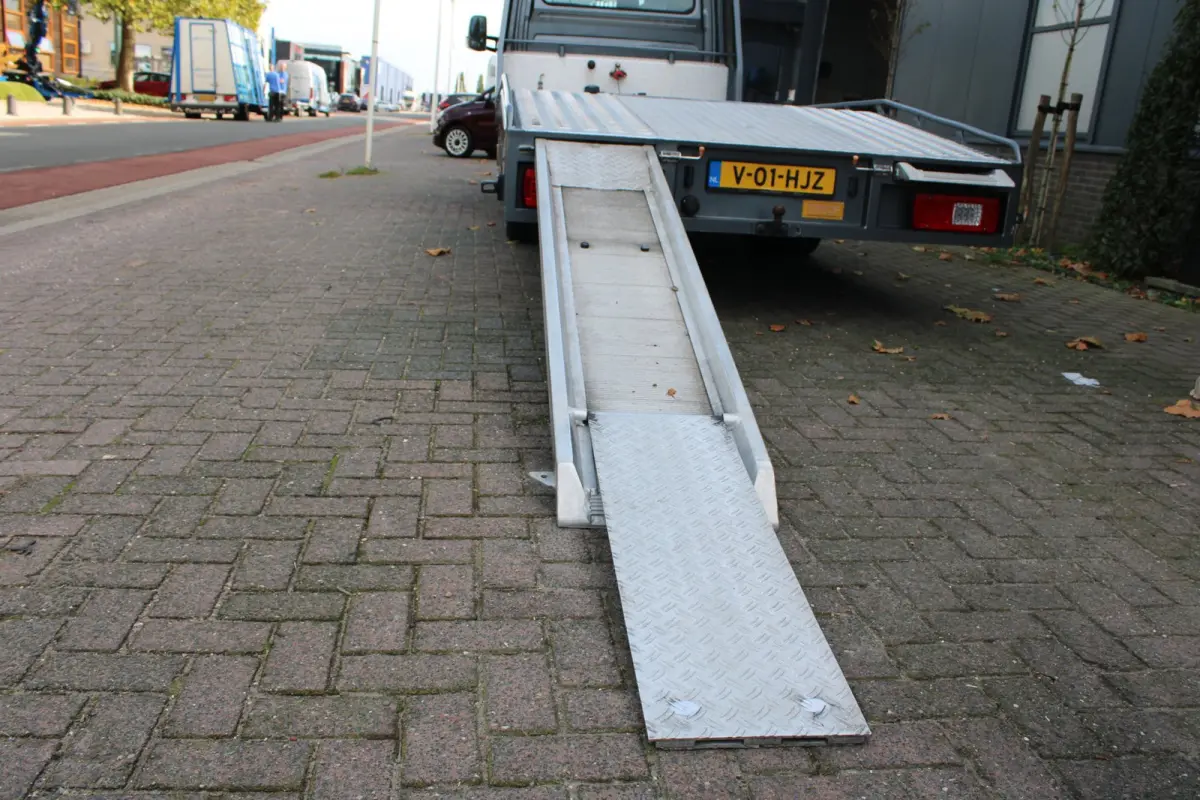 519 1.9 CDI L3 RWD met Tijhof aanhanger en Tijhof opbouw