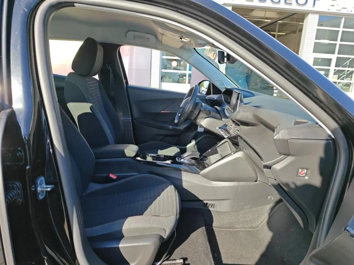 EV Active 50 kWh | Fase 3 laden | Navi by app | Apple carplay | Trekhaak | Bluetooth | NL auto | 21.000km |