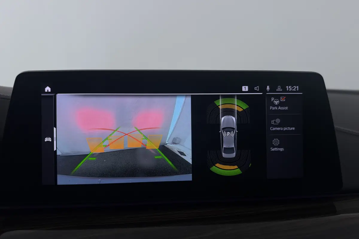 520i High Executive Edition (STOELVERWARMING, H/K AUDIO, ELEKTR STOELEN, SFEERVERLICHTING)