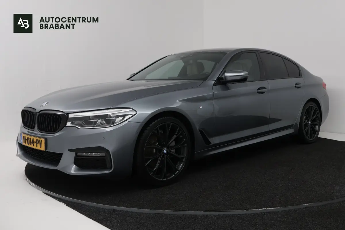 520i High Executive Edition (STOELVERWARMING, H/K AUDIO, ELEKTR STOELEN, SFEERVERLICHTING)