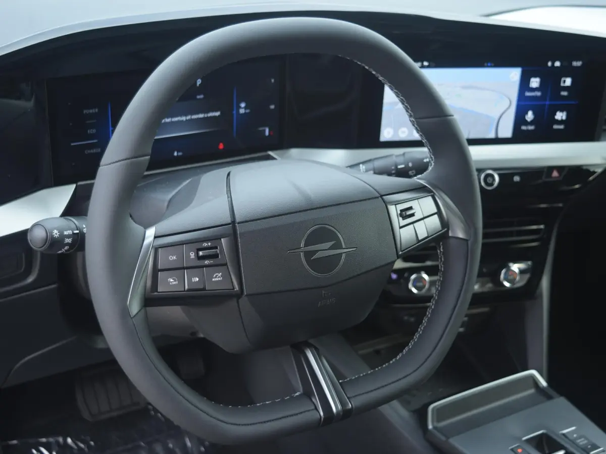 1.2 Turbo Hybrid Business Edition UIT VOORRAAD LEVERBAAR