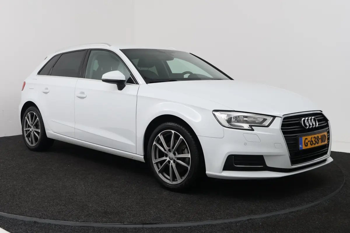 1.5 TFSI CoD Design Pro Line Plus (STOELVERWARMING, NAVIGATIE, CRUISE CONTROL, PARKEERSENSOREN)