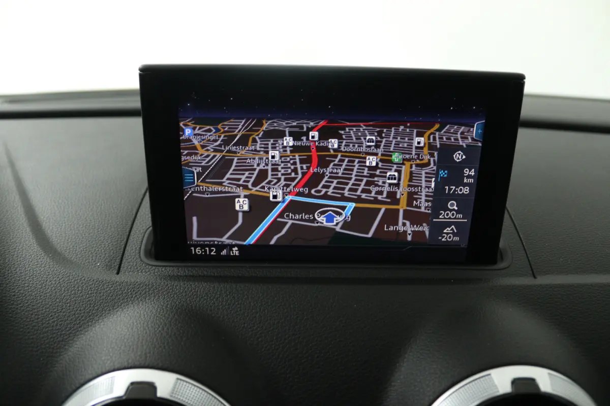 1.5 TFSI CoD Design Pro Line Plus (STOELVERWARMING, NAVIGATIE, CRUISE CONTROL, PARKEERSENSOREN)