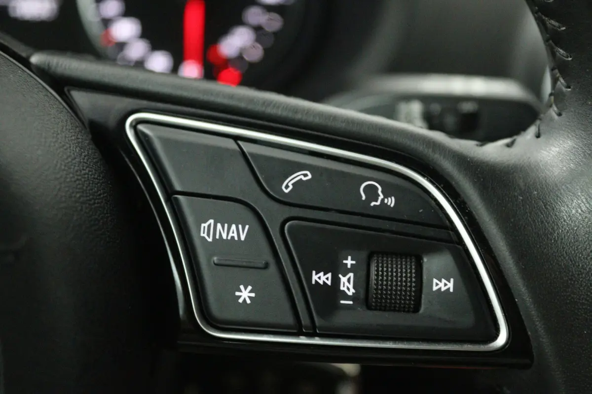 1.5 TFSI CoD Design Pro Line Plus (STOELVERWARMING, NAVIGATIE, CRUISE CONTROL, PARKEERSENSOREN)