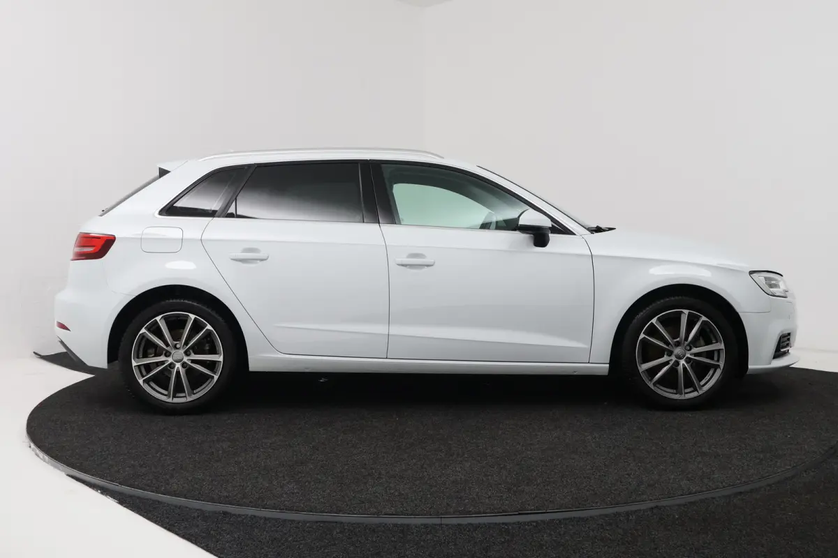 1.5 TFSI CoD Design Pro Line Plus (STOELVERWARMING, NAVIGATIE, CRUISE CONTROL, PARKEERSENSOREN)