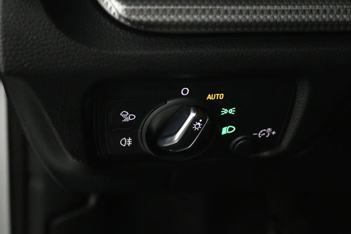 1.5 TFSI CoD Design Pro Line Plus (STOELVERWARMING, NAVIGATIE, CRUISE CONTROL, PARKEERSENSOREN)