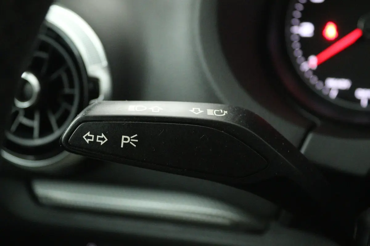 1.5 TFSI CoD Design Pro Line Plus (STOELVERWARMING, NAVIGATIE, CRUISE CONTROL, PARKEERSENSOREN)