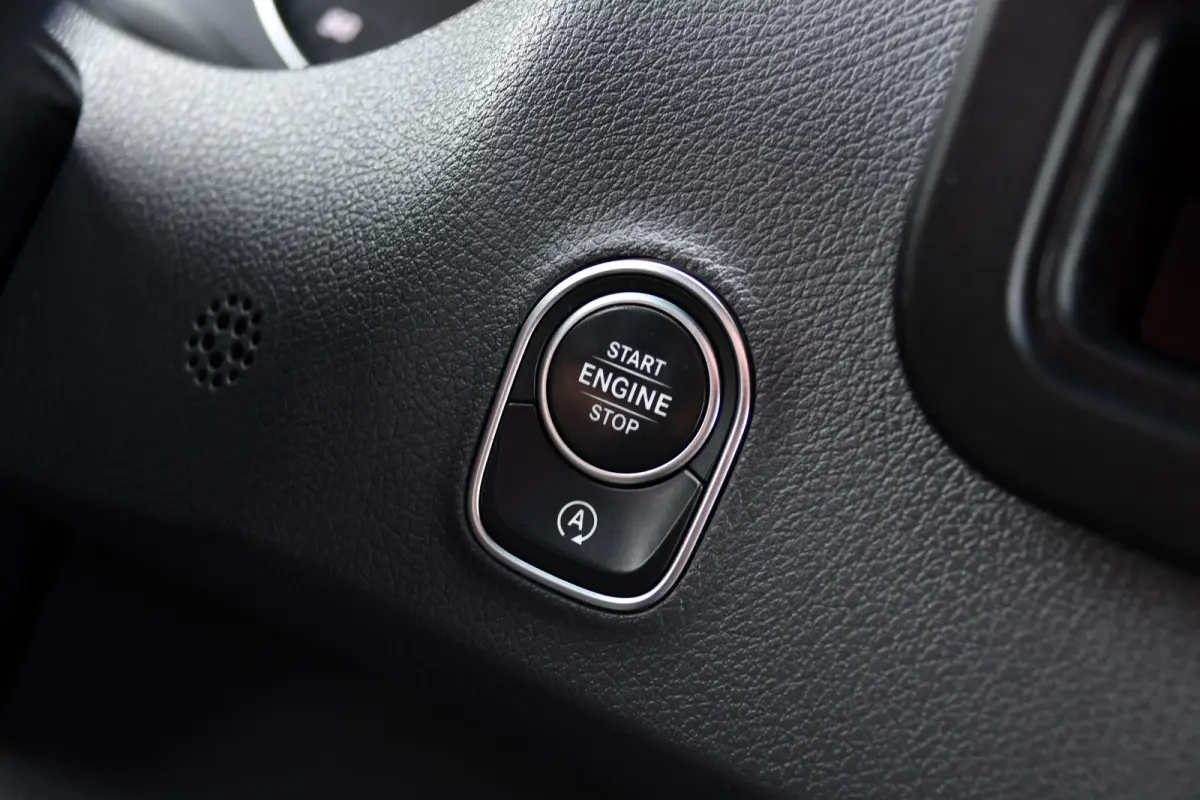317 1.9 CDI L2H2 Black Edition Camera, Cruise, Carplay, 3500kg, Clima, Sensoren, Automaat, Multimedia, Uniek!