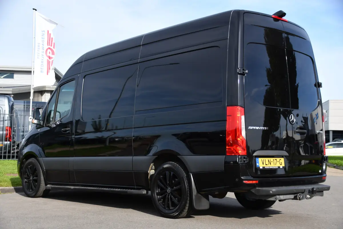 317 1.9 CDI L2H2 Black Edition Camera, Cruise, Carplay, 3500kg, Clima, Sensoren, Automaat, Multimedia, Uniek!
