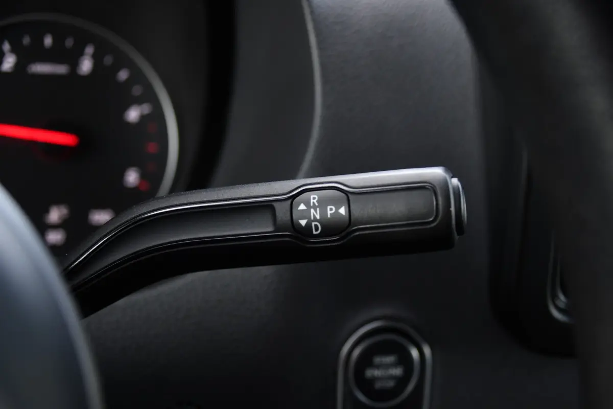 317 1.9 CDI L2H2 Black Edition Camera, Cruise, Carplay, 3500kg, Clima, Sensoren, Automaat, Multimedia, Uniek!