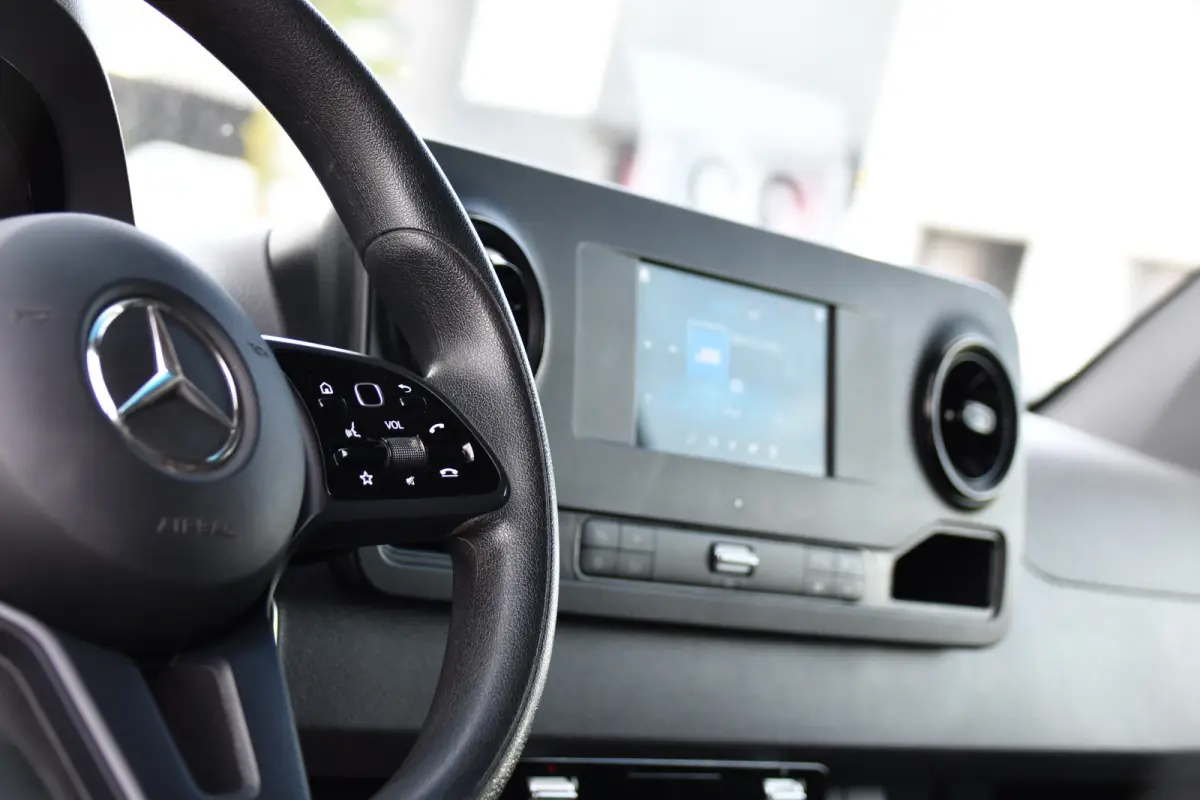 317 1.9 CDI L2H2 Black Edition Camera, Cruise, Carplay, 3500kg, Clima, Sensoren, Automaat, Multimedia, Uniek!