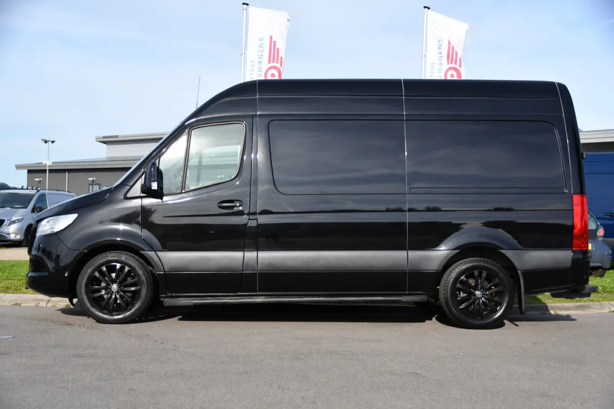 317 1.9 CDI L2H2 Black Edition Camera, Cruise, Carplay, 3500kg, Clima, Sensoren, Automaat, Multimedia, Uniek!