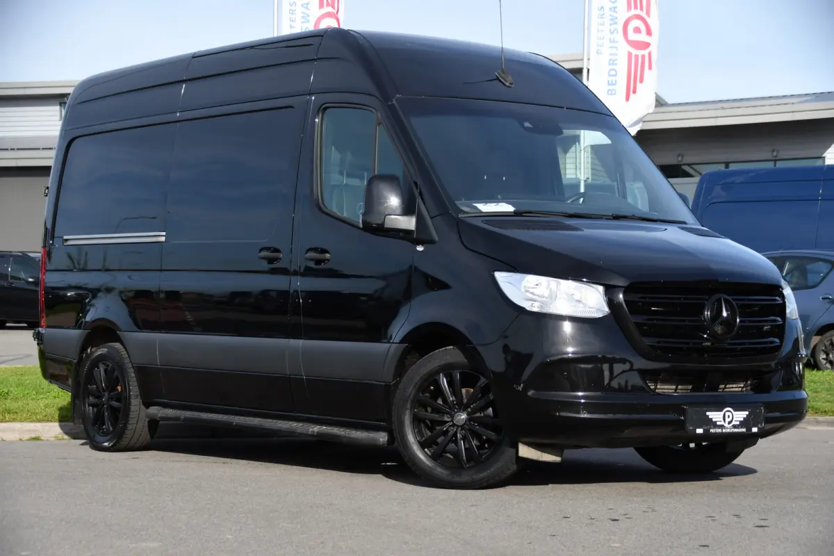 317 1.9 CDI L2H2 Black Edition Camera, Cruise, Carplay, 3500kg, Clima, Sensoren, Automaat, Multimedia, Uniek!