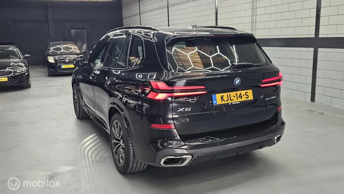 xDrive 50e 3.0ie met 390PK Bj 2025 Lage KM !