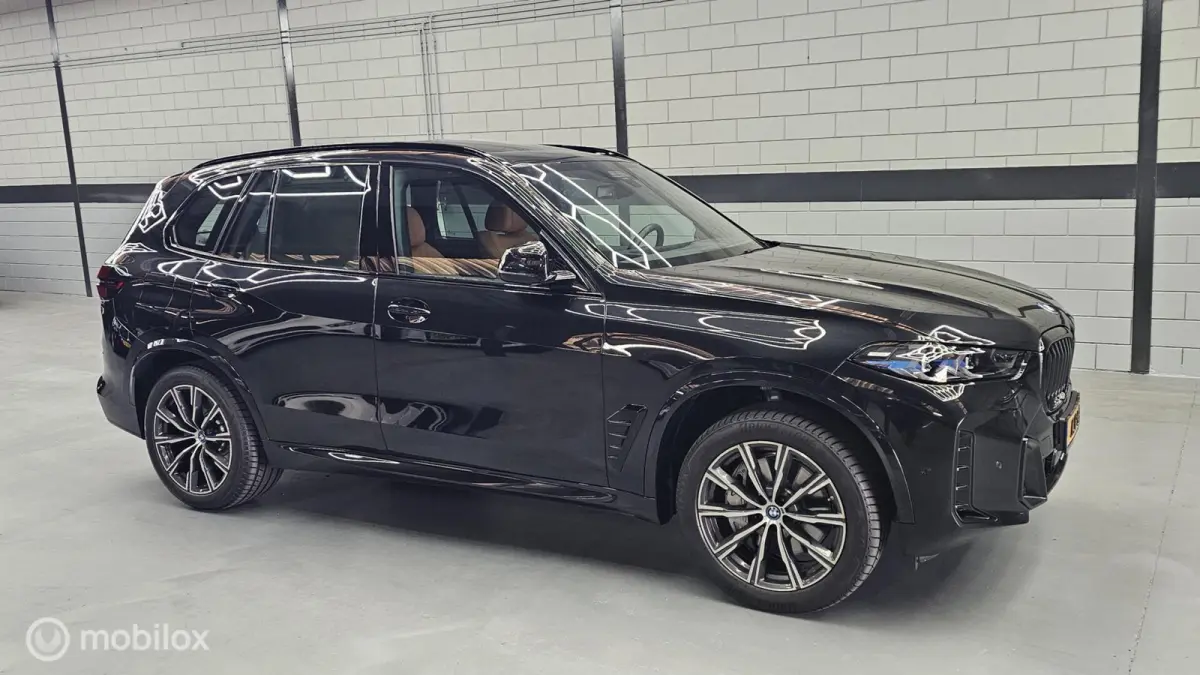 xDrive 50e 3.0ie met 390PK Bj 2025 Lage KM !