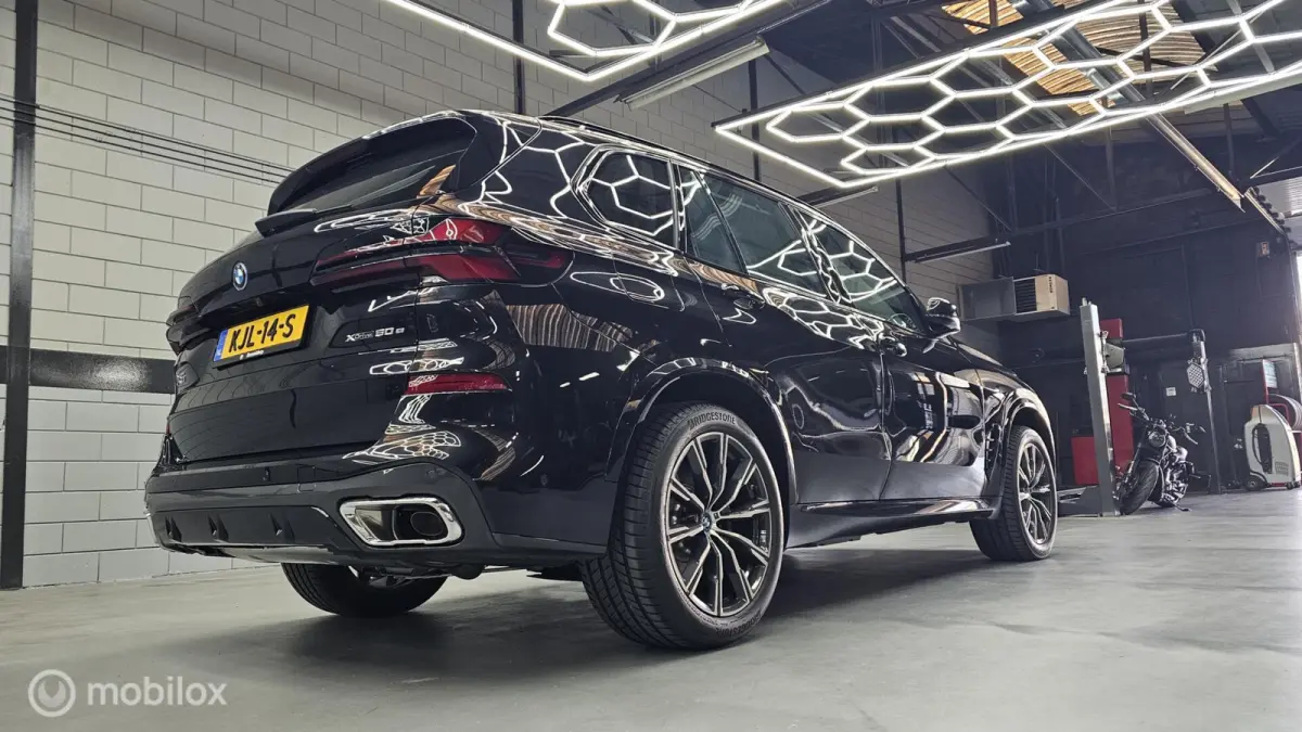 xDrive 50e 3.0ie met 390PK Bj 2025 Lage KM !