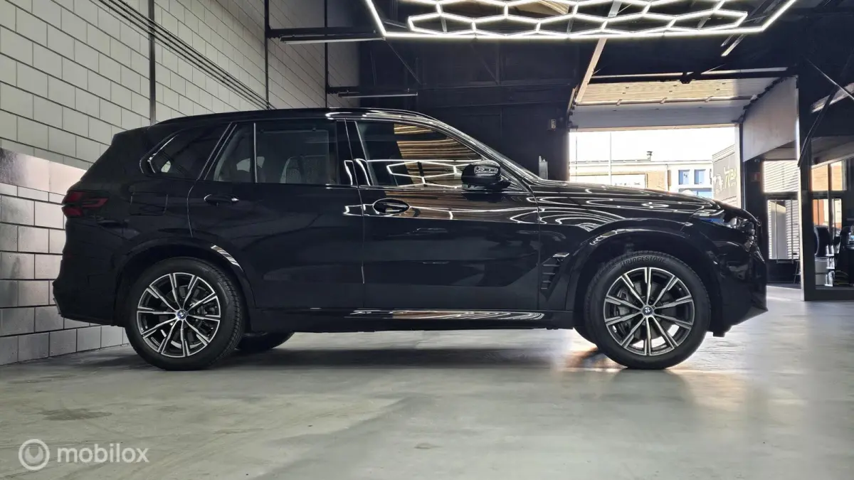 xDrive 50e 3.0ie met 390PK Bj 2025 Lage KM !