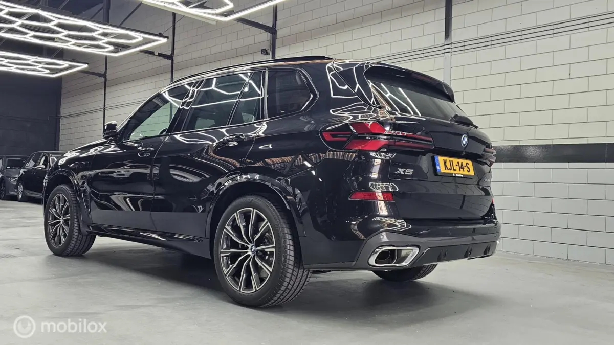 xDrive 50e 3.0ie met 390PK Bj 2025 Lage KM !