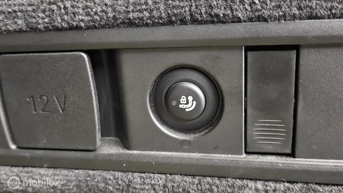 xDrive 50e 3.0ie met 390PK Bj 2025 Lage KM !