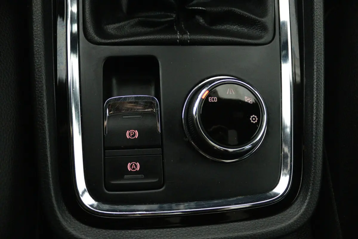 1.4 EcoTSI Xcellence (PANORAMADAK, STOELVERWARMING, CAMERA, CRUISE ADAPTIEF)