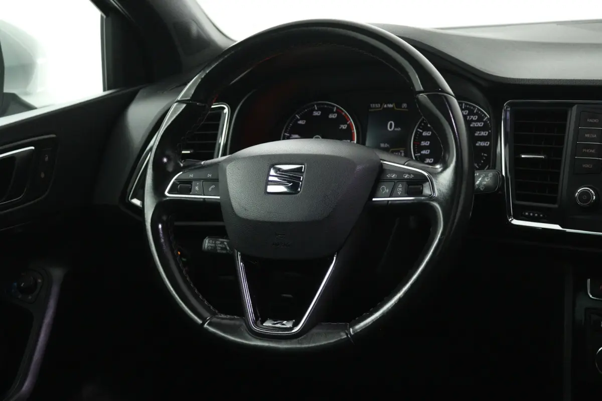 1.4 EcoTSI Xcellence (PANORAMADAK, STOELVERWARMING, CAMERA, CRUISE ADAPTIEF)