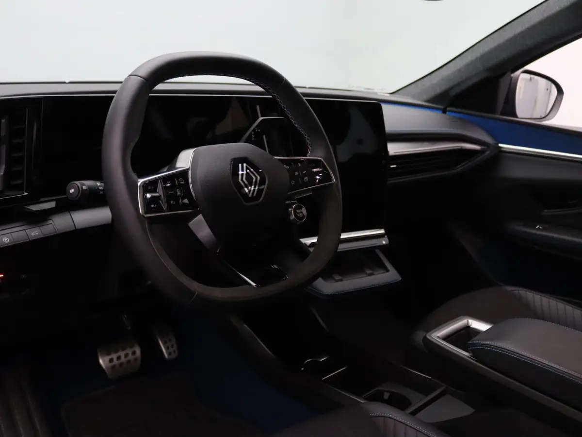 EV87 long range esprit Alpine Apple Carplay/Android Auto | Climate