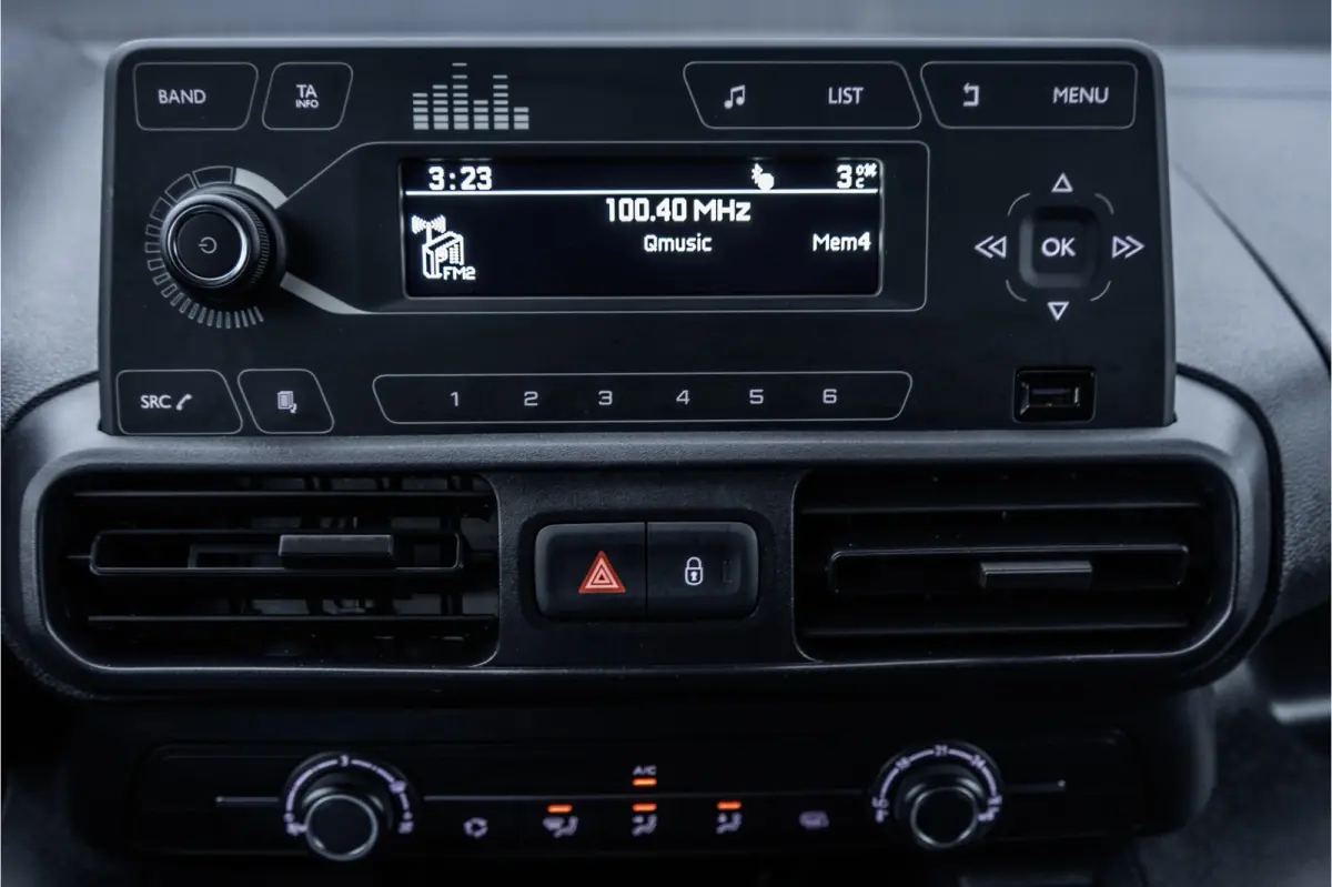 **1.5 BlueHDI Control | Airco | Bluetooth |Schuifdeur rechts**