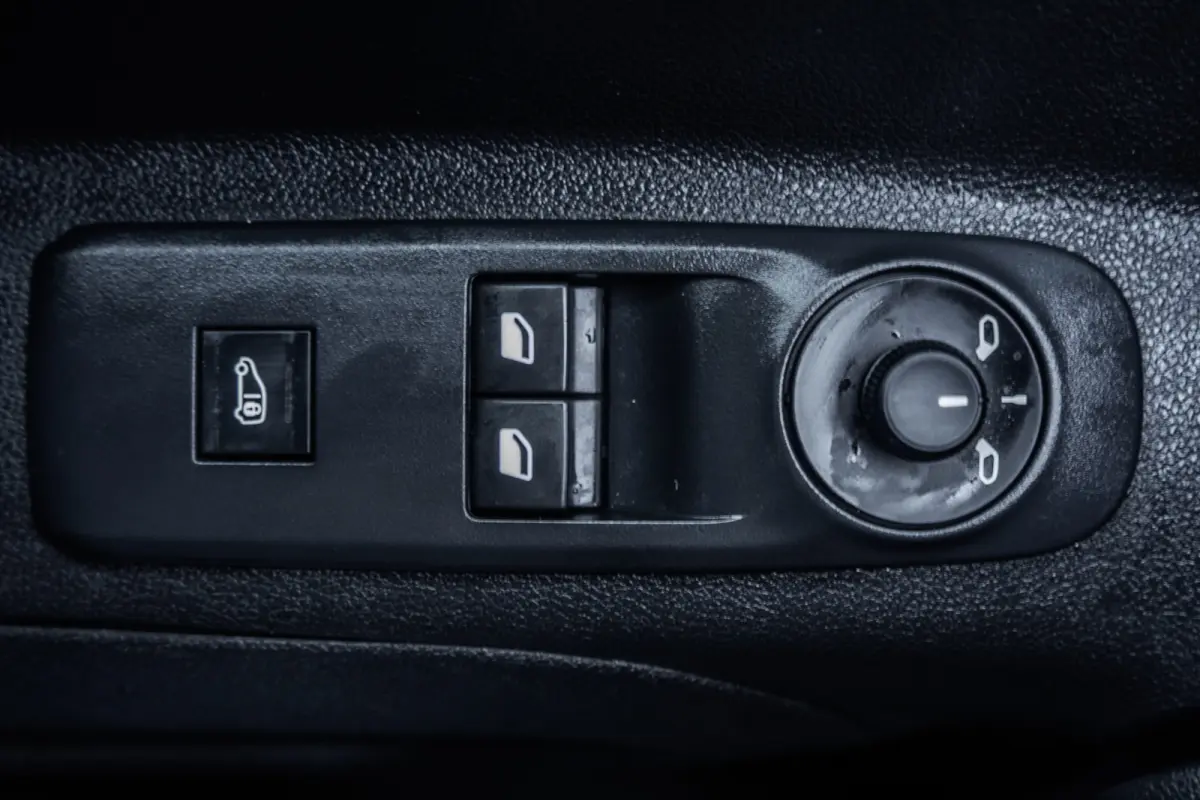 **1.5 BlueHDI Control | Airco | Bluetooth |Schuifdeur rechts**