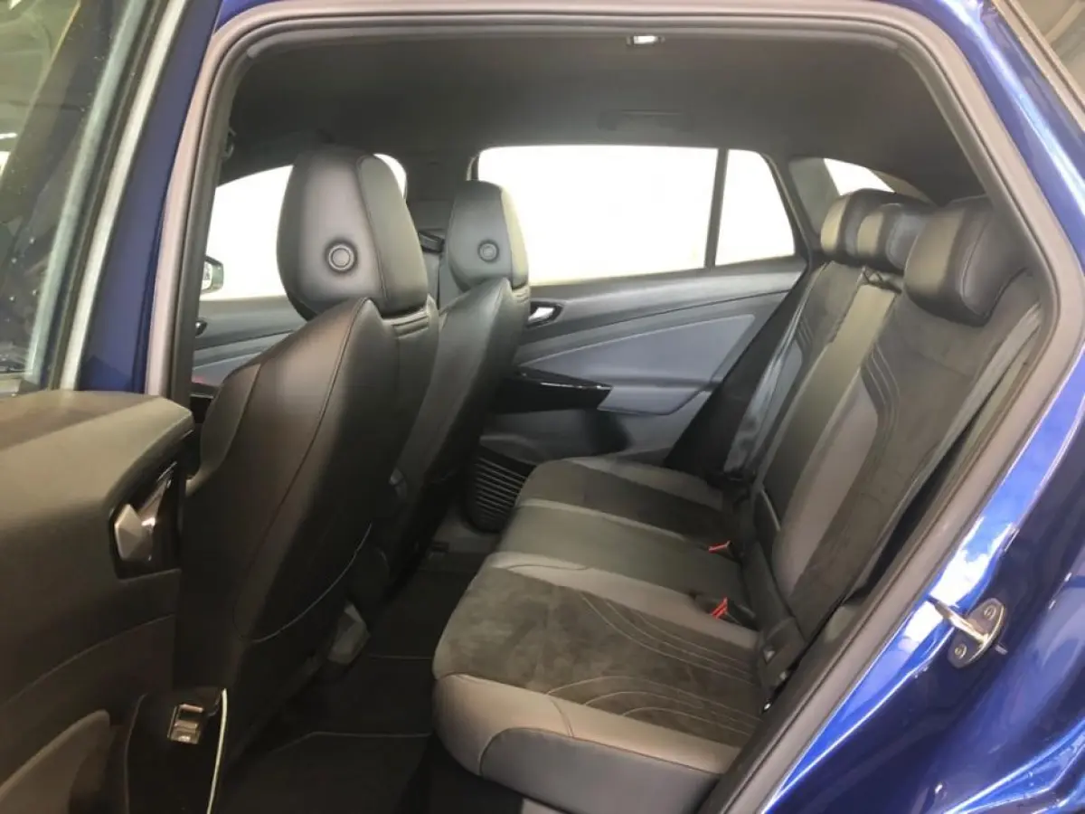 Pro Performance 77 kWh | Comfort Pakket | Interieur-pakket Style | Infotainment-pakket |