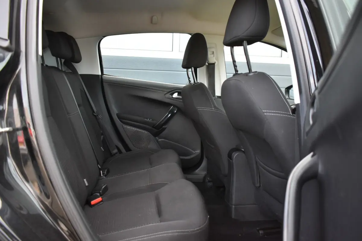 1.6 BlueHDi Blue Lease Executive