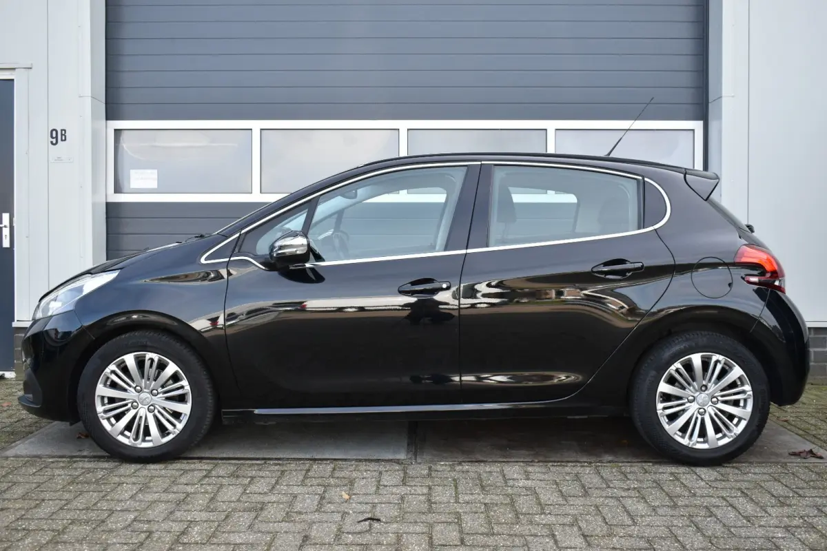 1.6 BlueHDi Blue Lease Executive