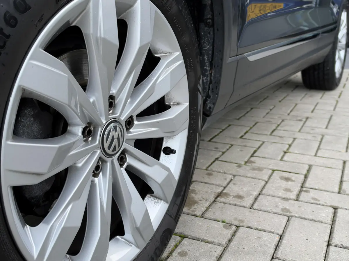 1.5 TSI Sport Business R | ACC | Stoel+Stuurverwarming | Achteruitrijcamera | Lane Assist | Blind Spot |