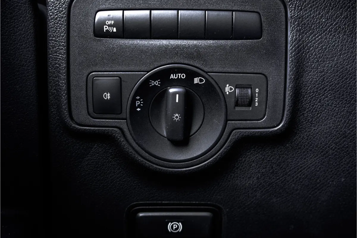 **116 CDI L2H1 | 164 PK | Euro 6 | Cruise | Carplay | Airco | Camera | PDC**