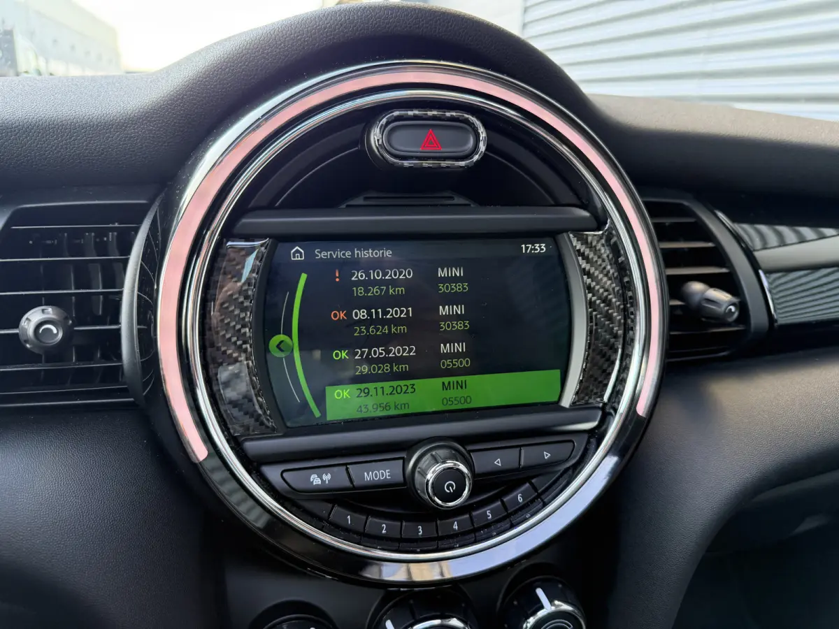 1.5 Cooper One Pano/Apple/LED