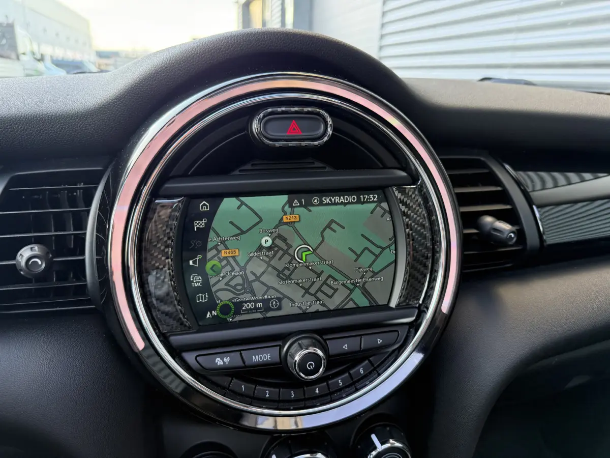 1.5 Cooper One Pano/Apple/LED