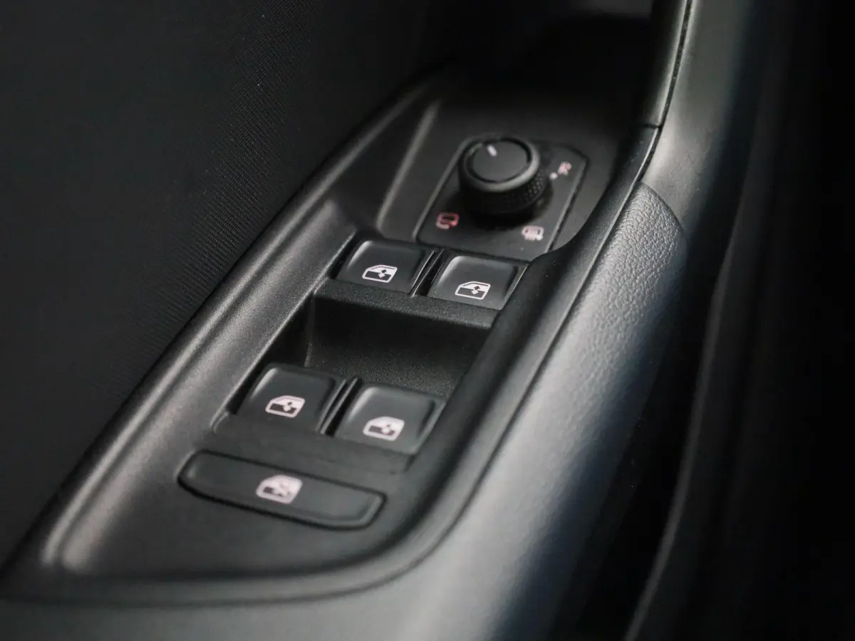 1.0 25 TFSI Pro Line 95 PK | Cruise Control | Parkeersensoren | Apple Carplay | Android Auto | Climate Control | Lichtmetalen velgen |