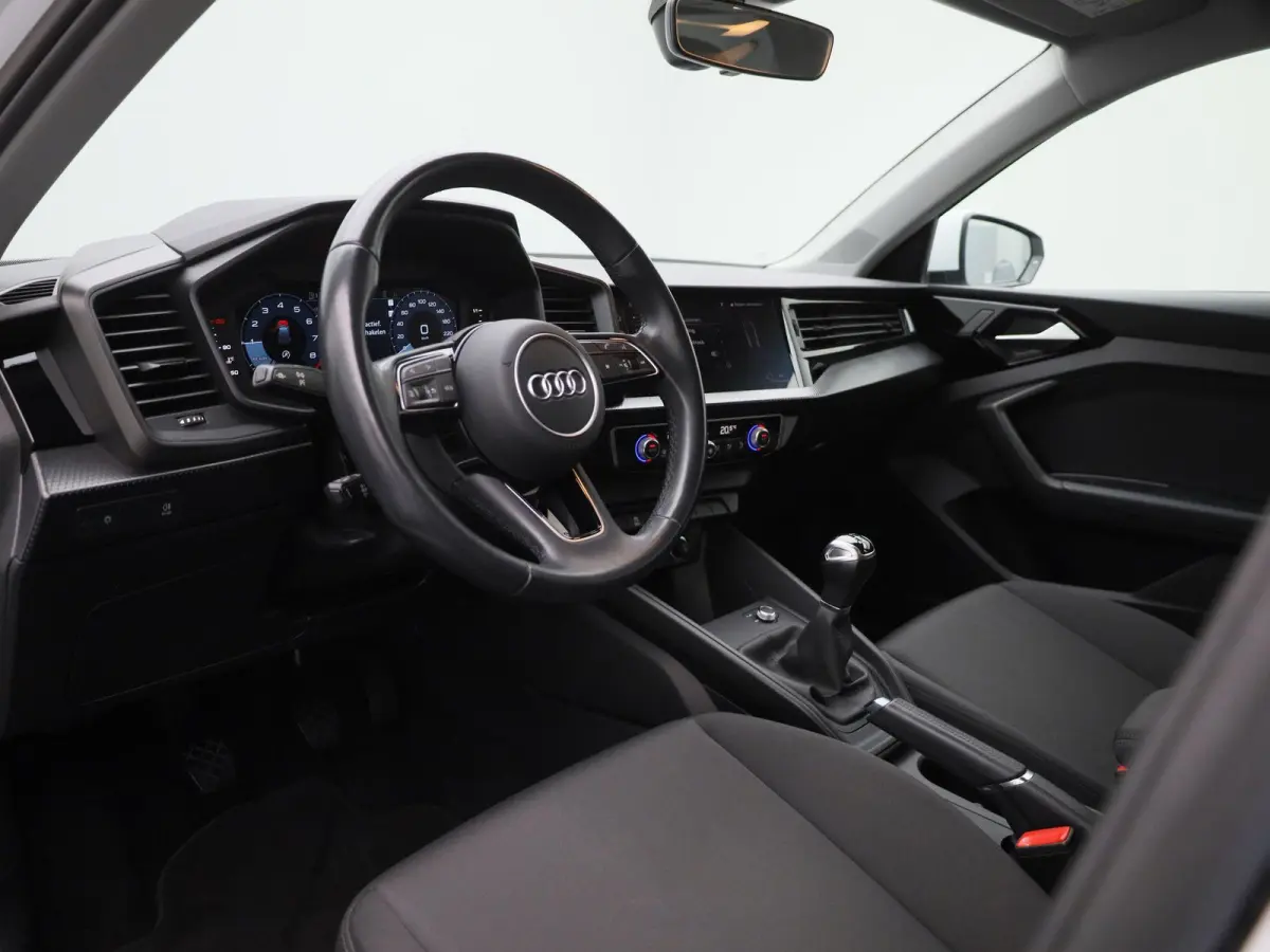 1.0 25 TFSI Pro Line 95 PK | Cruise Control | Parkeersensoren | Apple Carplay | Android Auto | Climate Control | Lichtmetalen velgen |